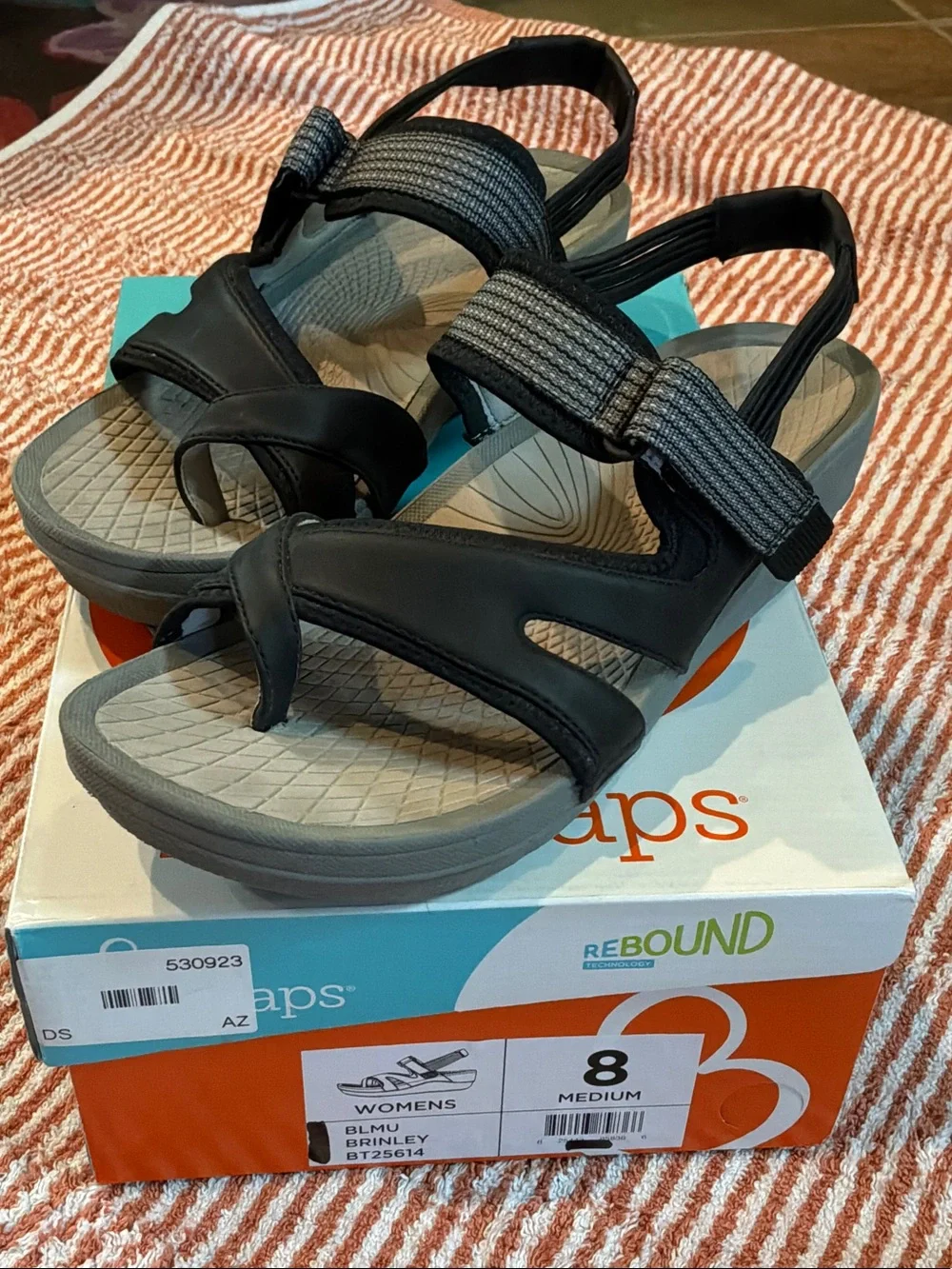 Women’s Baretraps sandals platform Rebound technology size 8